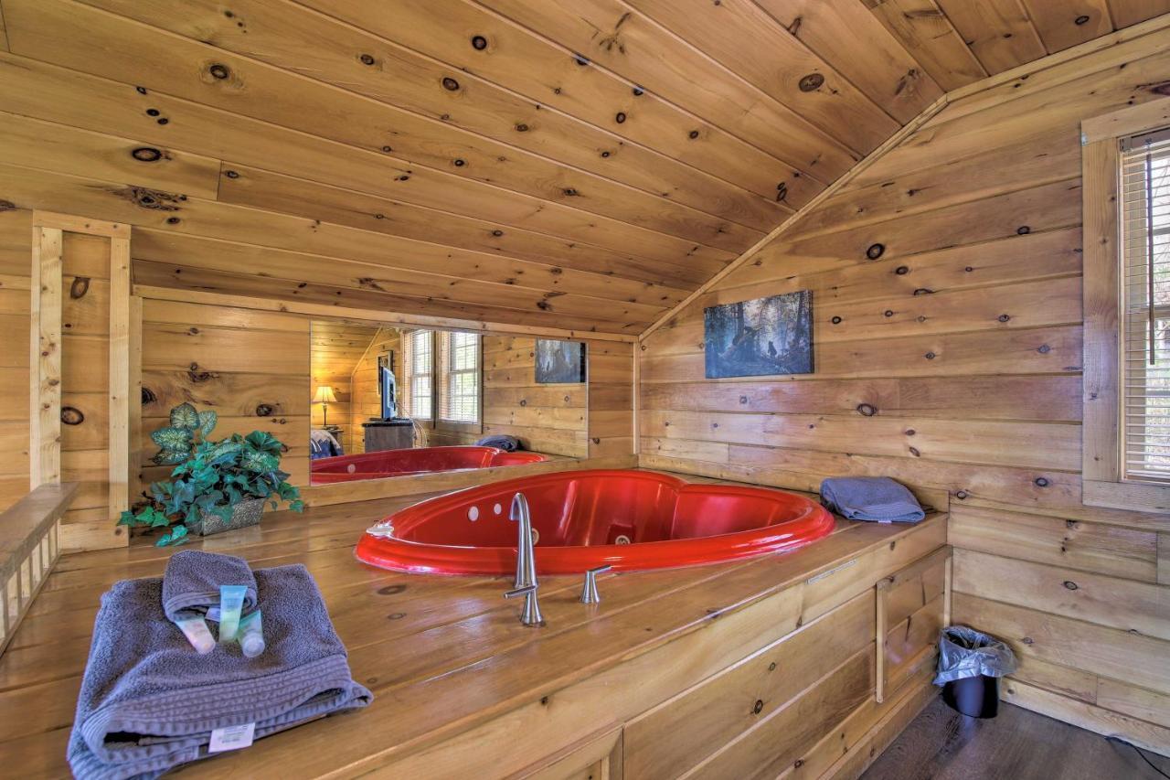 Gatlinburg Cabin With Pool Table And Hot Tub! Ngoại thất bức ảnh