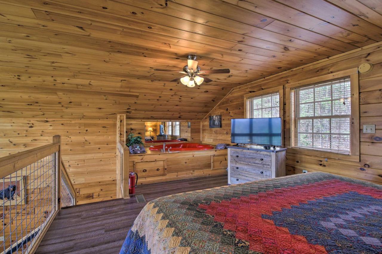 Gatlinburg Cabin With Pool Table And Hot Tub! Ngoại thất bức ảnh