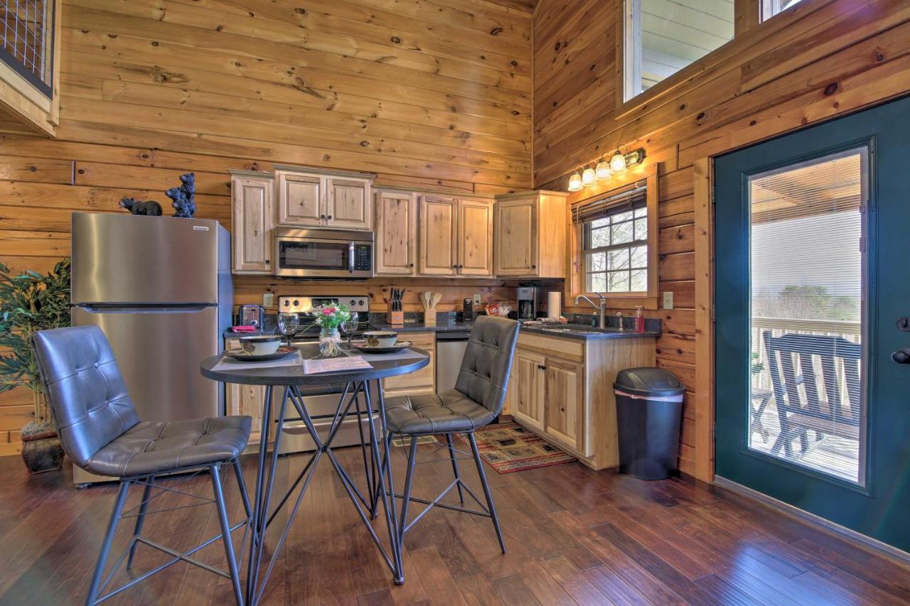 Gatlinburg Cabin With Pool Table And Hot Tub! Ngoại thất bức ảnh
