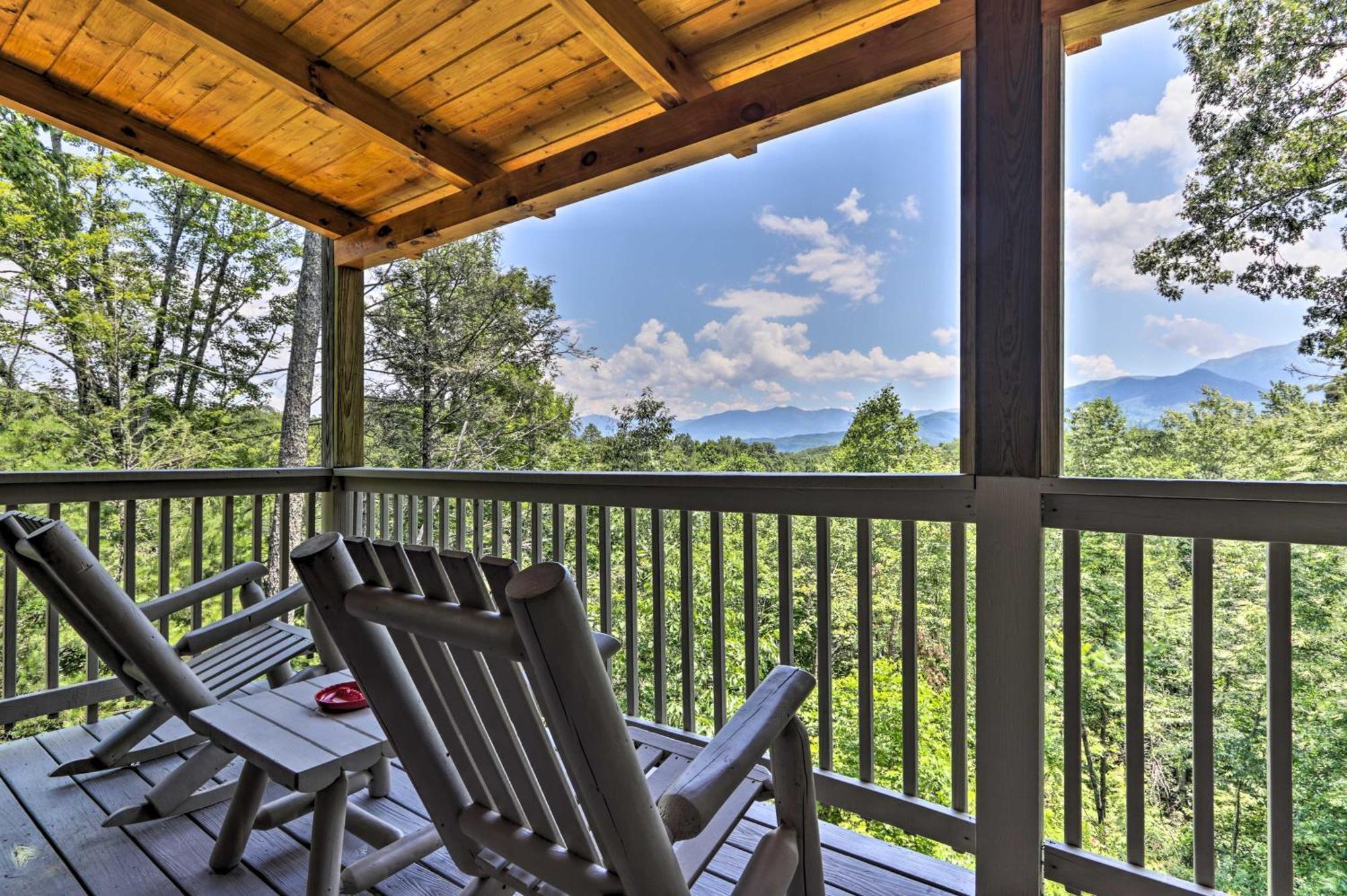 Gatlinburg Cabin With Pool Table And Hot Tub! Ngoại thất bức ảnh
